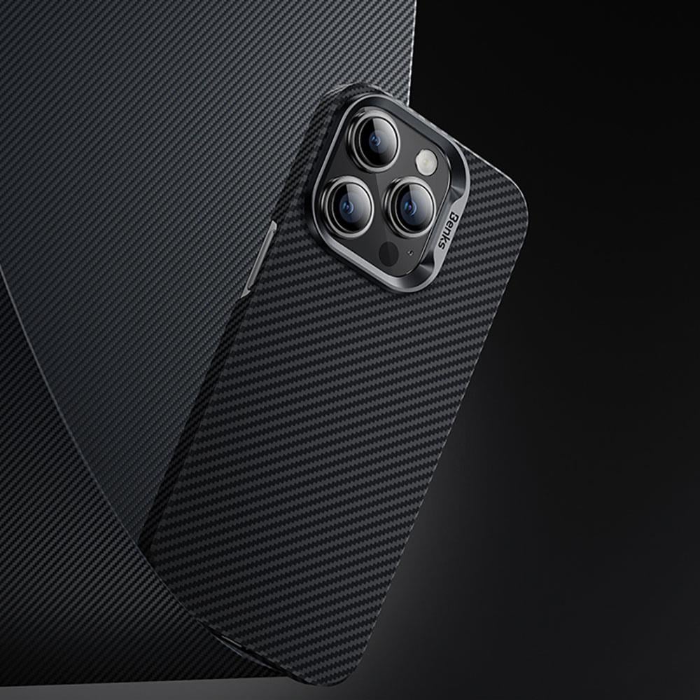 Apple iPhone 15 Plus Kılıf M-safe Özellikli Karbon Fiber Benks Essential ArmorAir 600D Kevlar Kapak