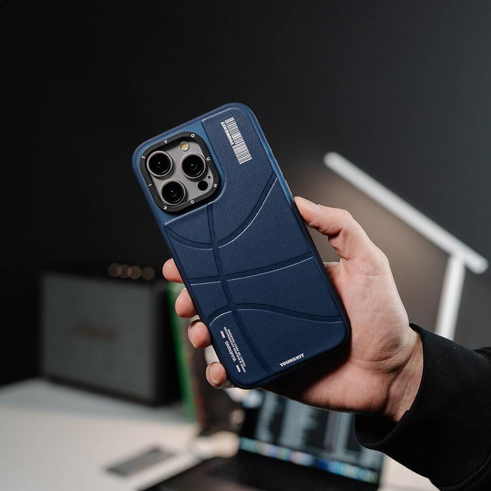 Apple iPhone 15 Pro Kılıf M-safe Şarj Özellikli Youngkit Backboard Serisi Leather Kapak