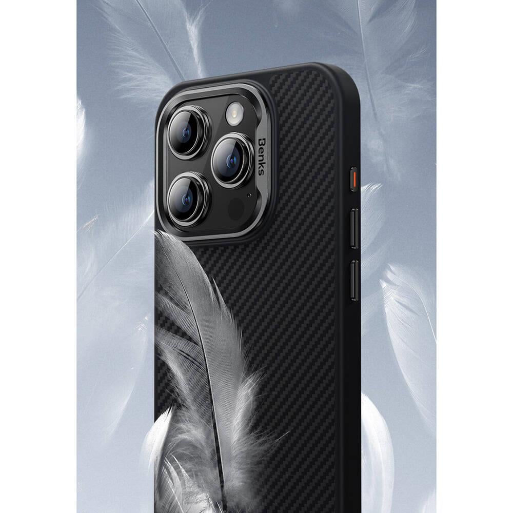 Apple iPhone 16 Plus Kılıf Karbon Fiber M-safe Şarj Özellikli Benks Hybrid ArmorPro 600D Kevlar Kapak