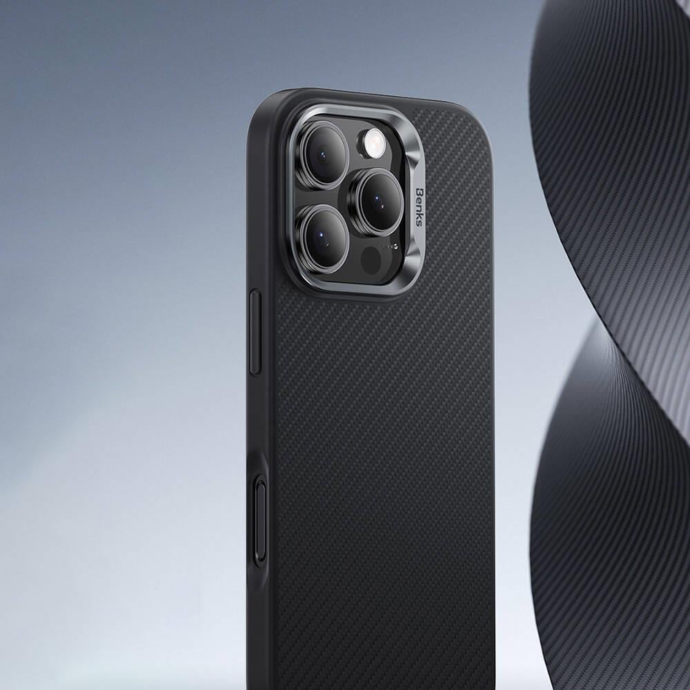 Apple iPhone 16 Plus Kılıf Karbon Fiber M-safe Şarj Özellikli Benks Hybrid ArmorPro 600D Kevlar Kapak