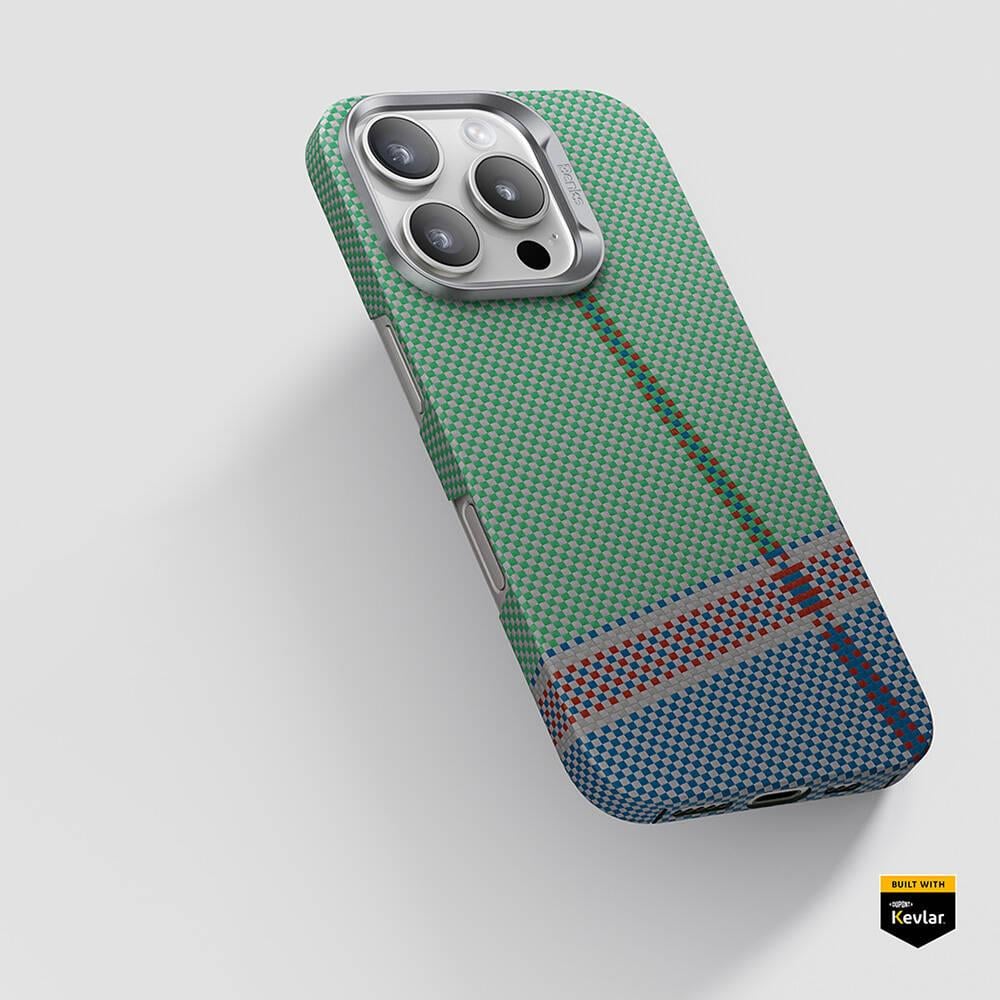 Apple iPhone 16 Pro Kılıf M-safe Şarj Özellikli Karbon Fiber Tasarımlı Benks Passion Green ArmorAir Kevlar Kapak