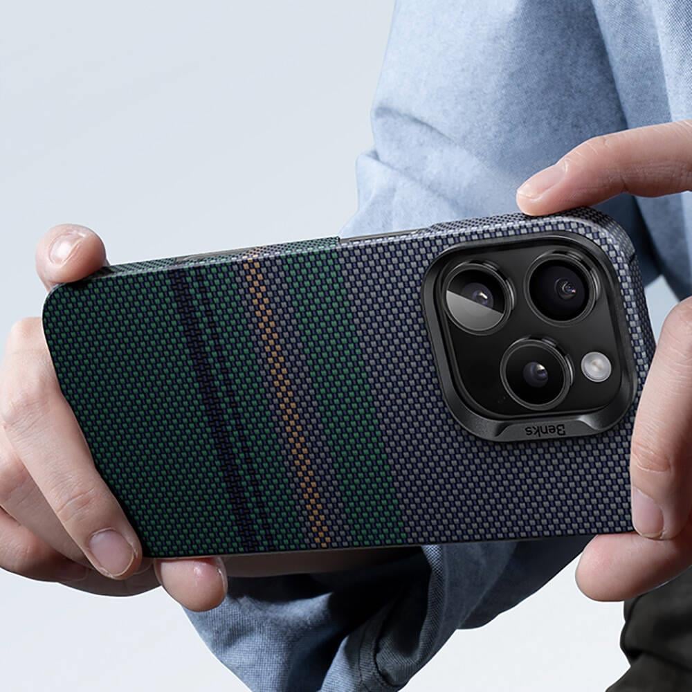 Apple iPhone 16 Pro Kılıf M-safe Şarj Özellikli Karbon Fiber Tasarımlı Benks Aurora ArmorAir Kevlar Kapak