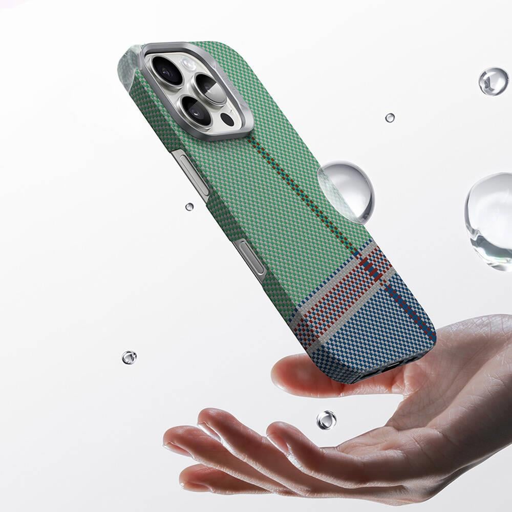 Apple iPhone 16 Pro Max Kılıf M-safe Şarj Özellikli Karbon Fiber Tasarımlı Benks Passion Green ArmorAir Kevlar Kapak