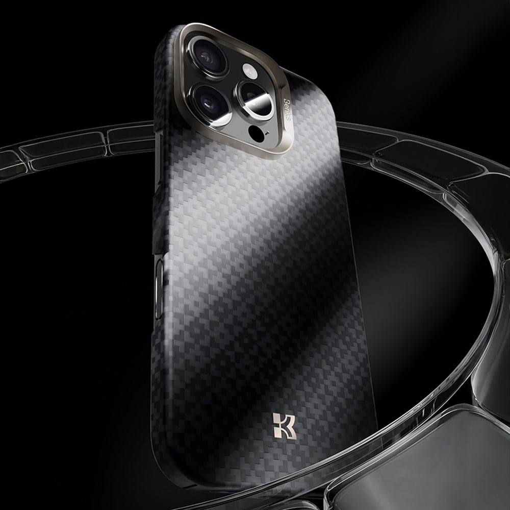 Apple iPhone 16 Pro Max Kılıf M-Safe Şarj Özellikli Benks ArmorAir ArmorGrid Serisi Kevlar Kapak
