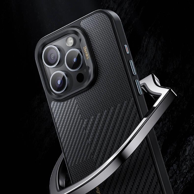 Apple iPhone 16 Pro Max Kılıf M-safe Şarj Özellikli Karbon Fiber Benks Montage Hybrid ArmorPro Kevlar Kapak