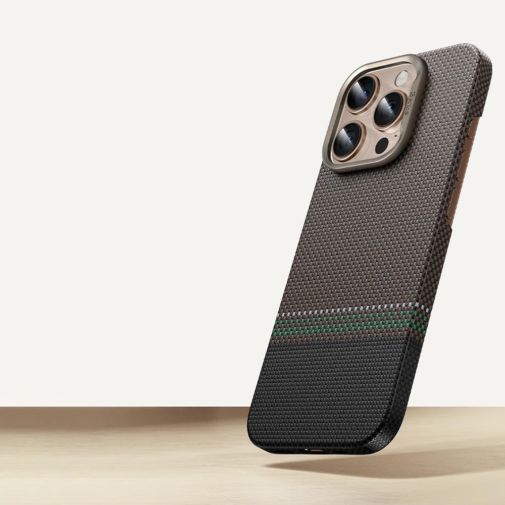 Apple iPhone 16 Pro Max Kılıf M-safe Şarj Özellikli Karbon Fiber Tasarımlı Benks Prestige ArmorAir Kevlar Kapak