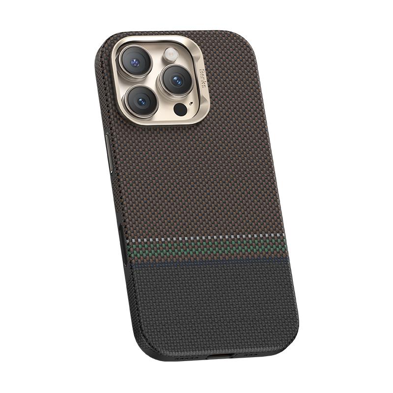 Apple iPhone 16 Pro Max Kılıf M-safe Şarj Özellikli Karbon Fiber Tasarımlı Benks Prestige ArmorPro Kevlar Kapak