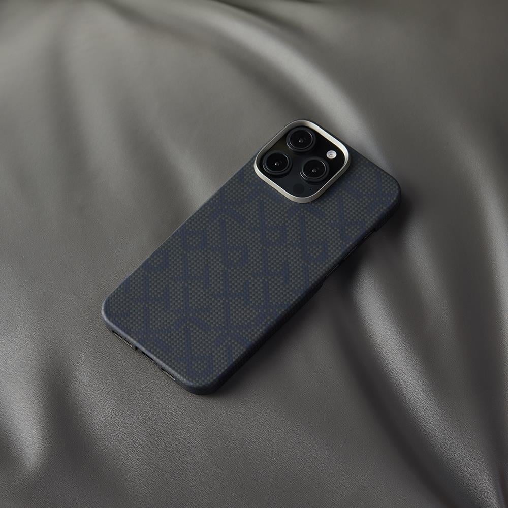 Apple iPhone 16 Pro Max Kılıf M-safe Şarj Özellikli Aramid Fiber Pitaka Tactile Woven Monogram Serisi Kapak