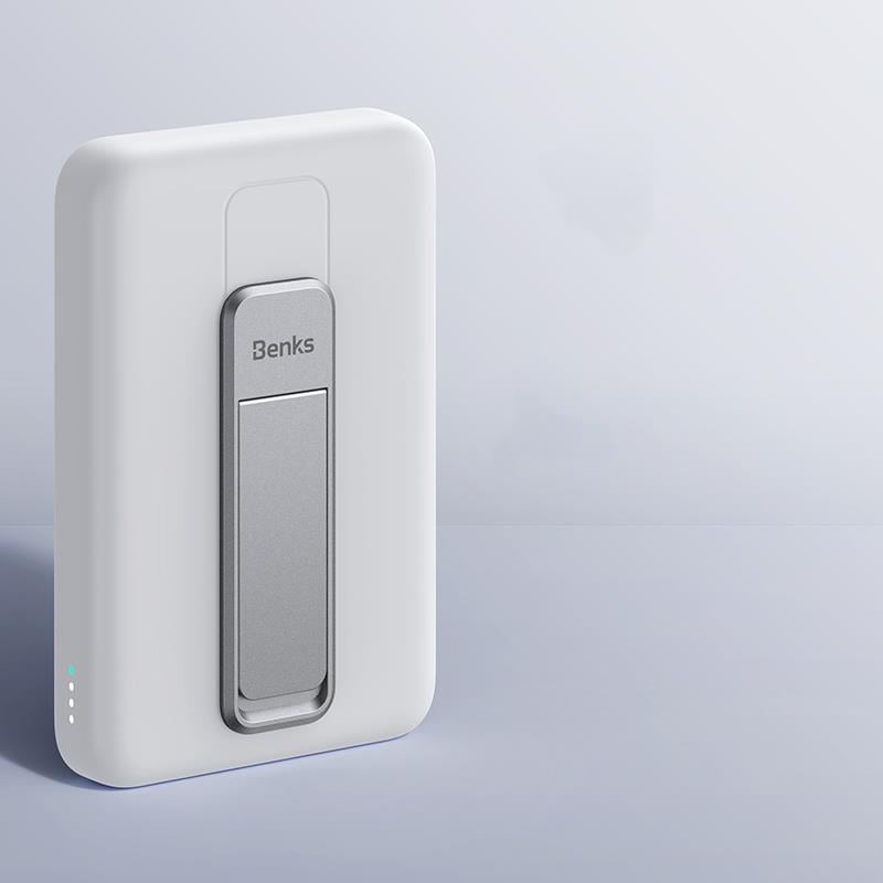 Benks MP08 M-safe Magnetik Standlı İnce Tasarımlı Powerbank 10000mAh