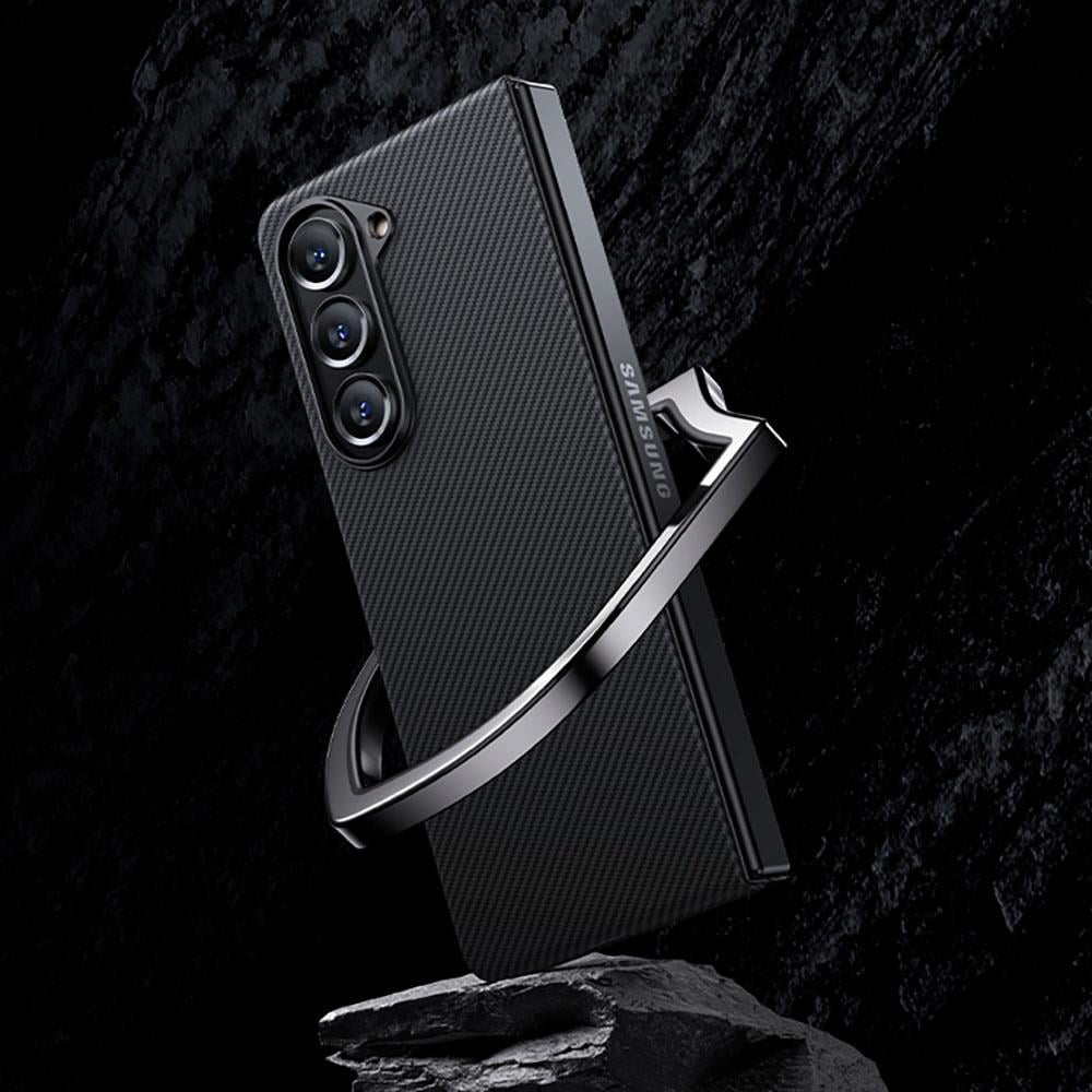 Galaxy Z Fold 5 Kılıf M-safe Özellikli Karbon Fiber Benks Essential 600D Kevlar Kapak