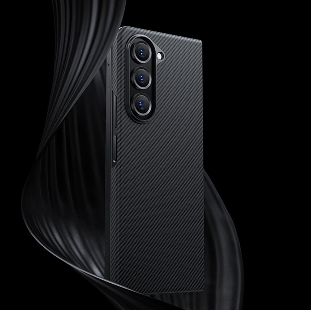 Galaxy Z Fold 5 Kılıf M-safe Özellikli Karbon Fiber Benks Essential 600D Kevlar Kapak