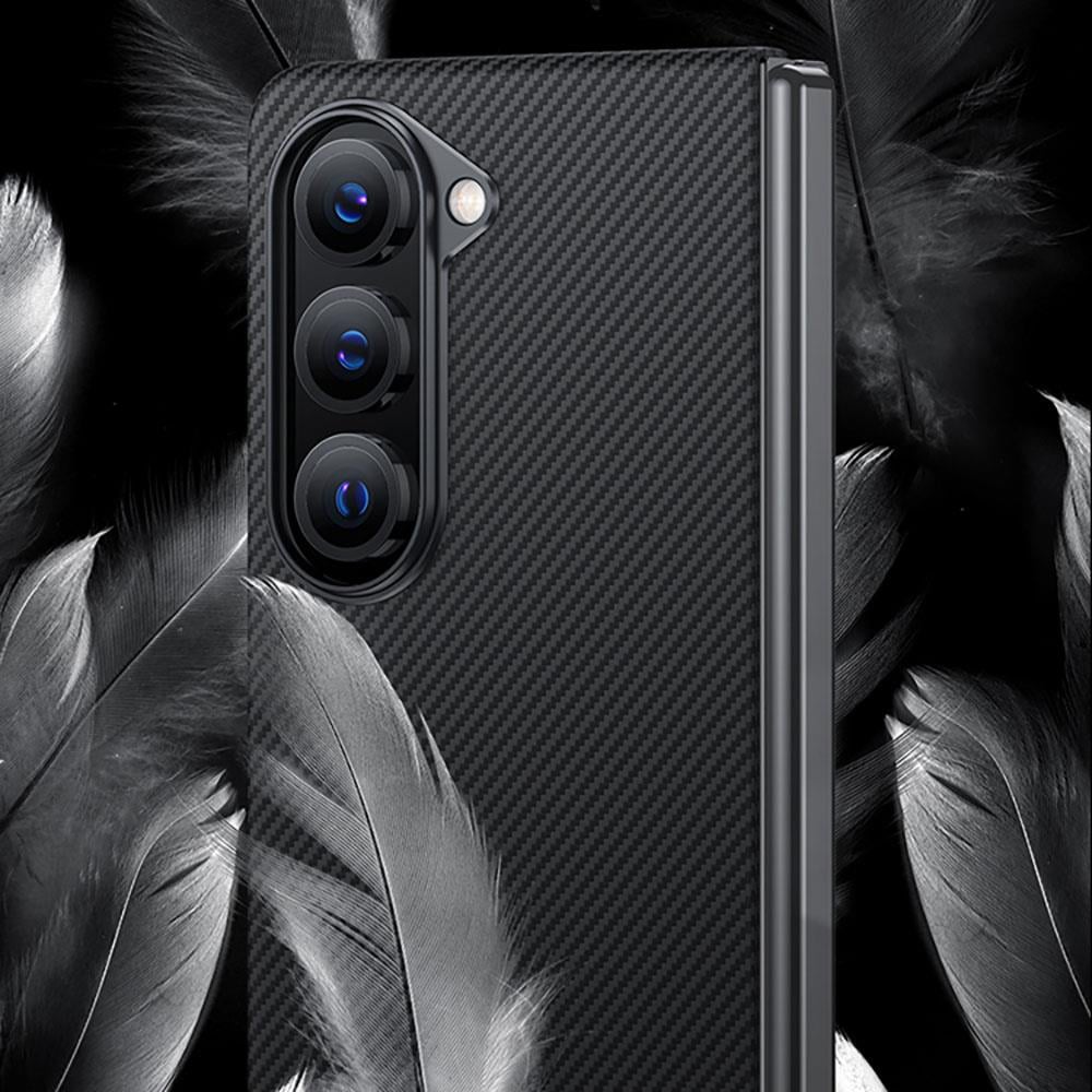 Galaxy Z Fold 5 Kılıf M-safe Özellikli Karbon Fiber Benks Essential 600D Kevlar Kapak