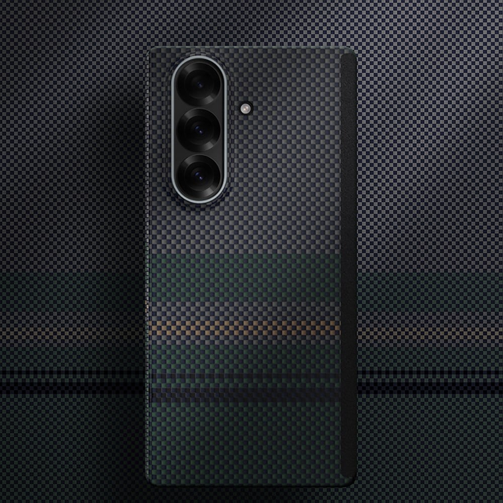 Galaxy Z Fold 7 Kılıf M-safe Şarj Özellikli Karbon Fiber Tasarımlı Benks Aurora ArmorAir Kevlar Kapak
