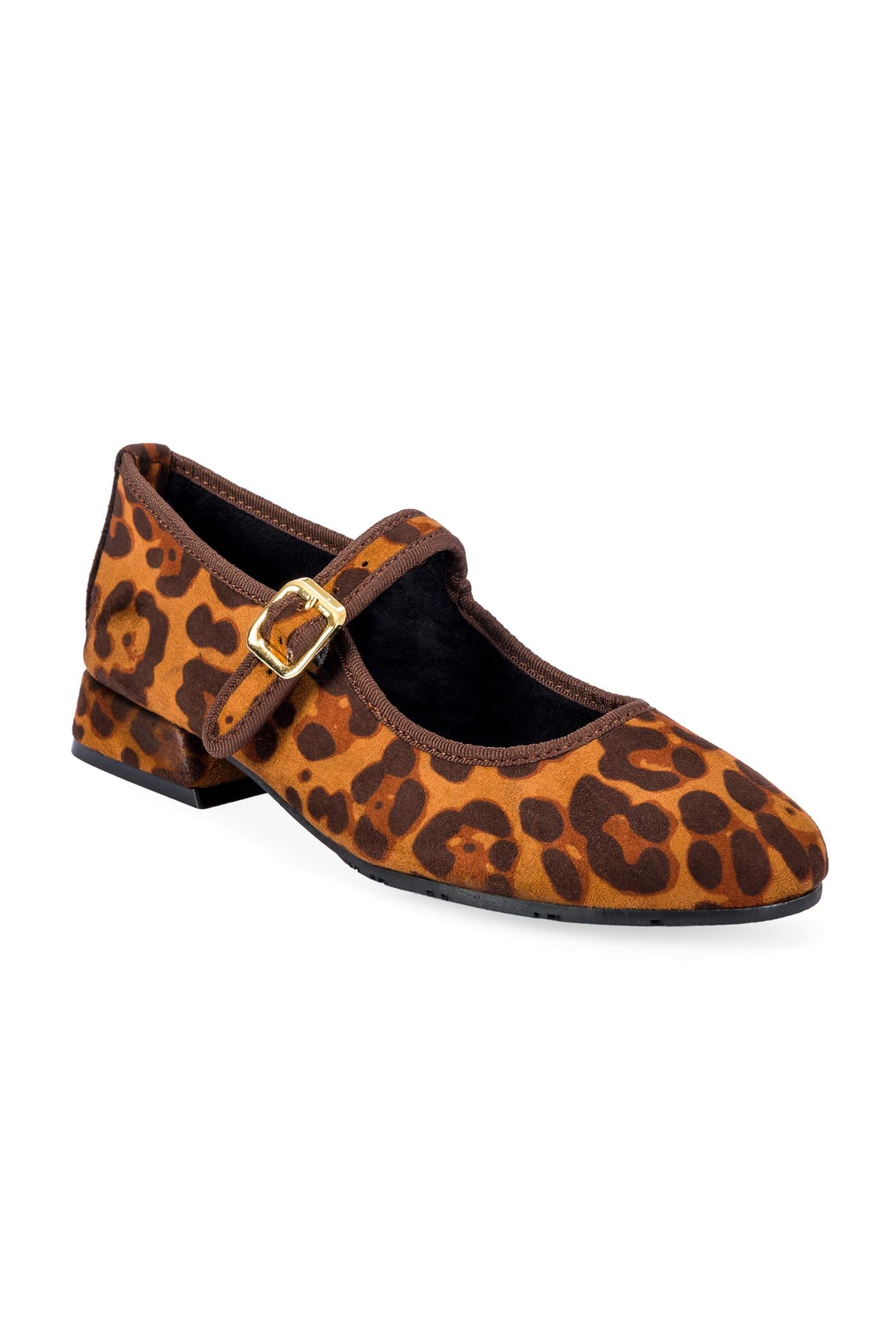 Caroline On Heels