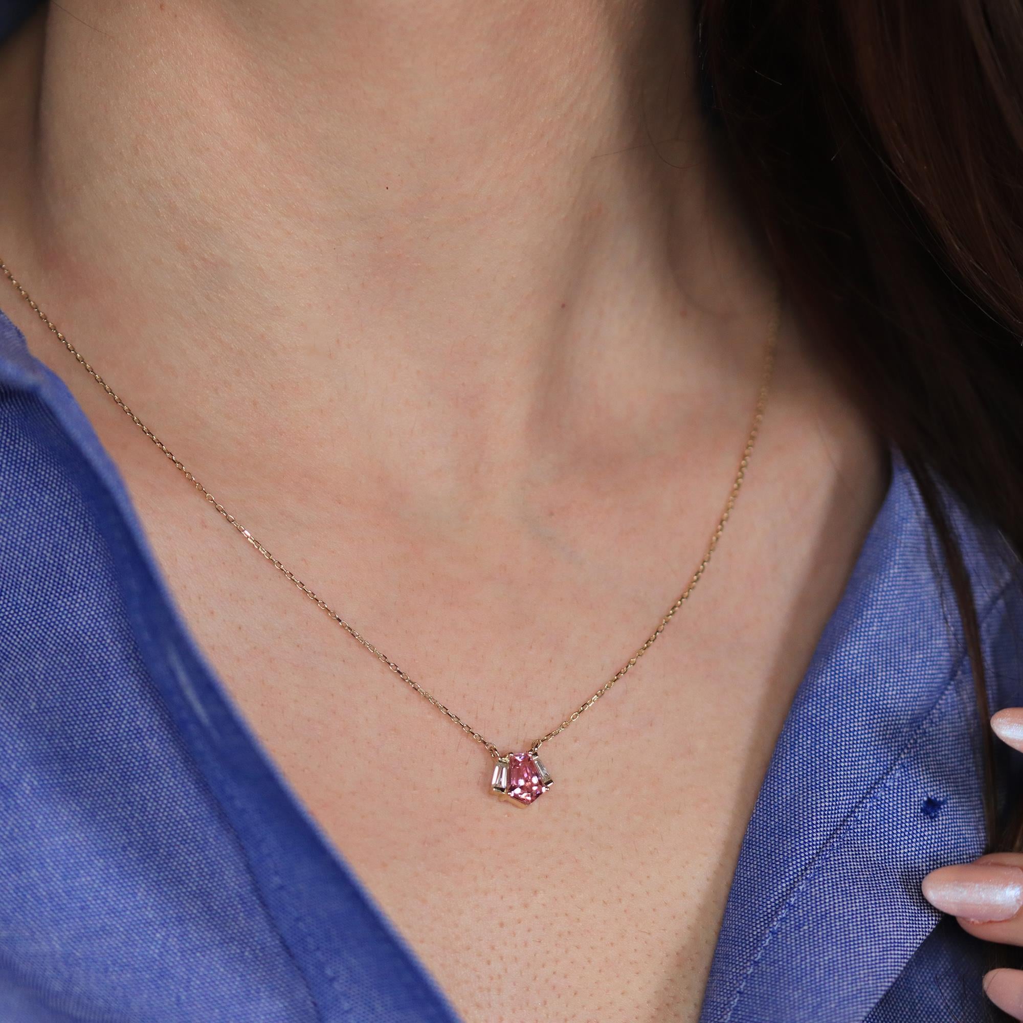 pembe-tasli-kolye-d9d9f-.jpg