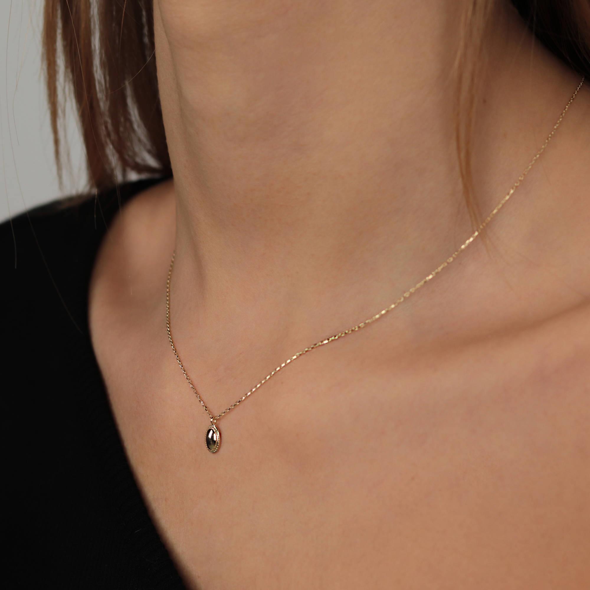 sade-oval-kolye-4add70.jpg