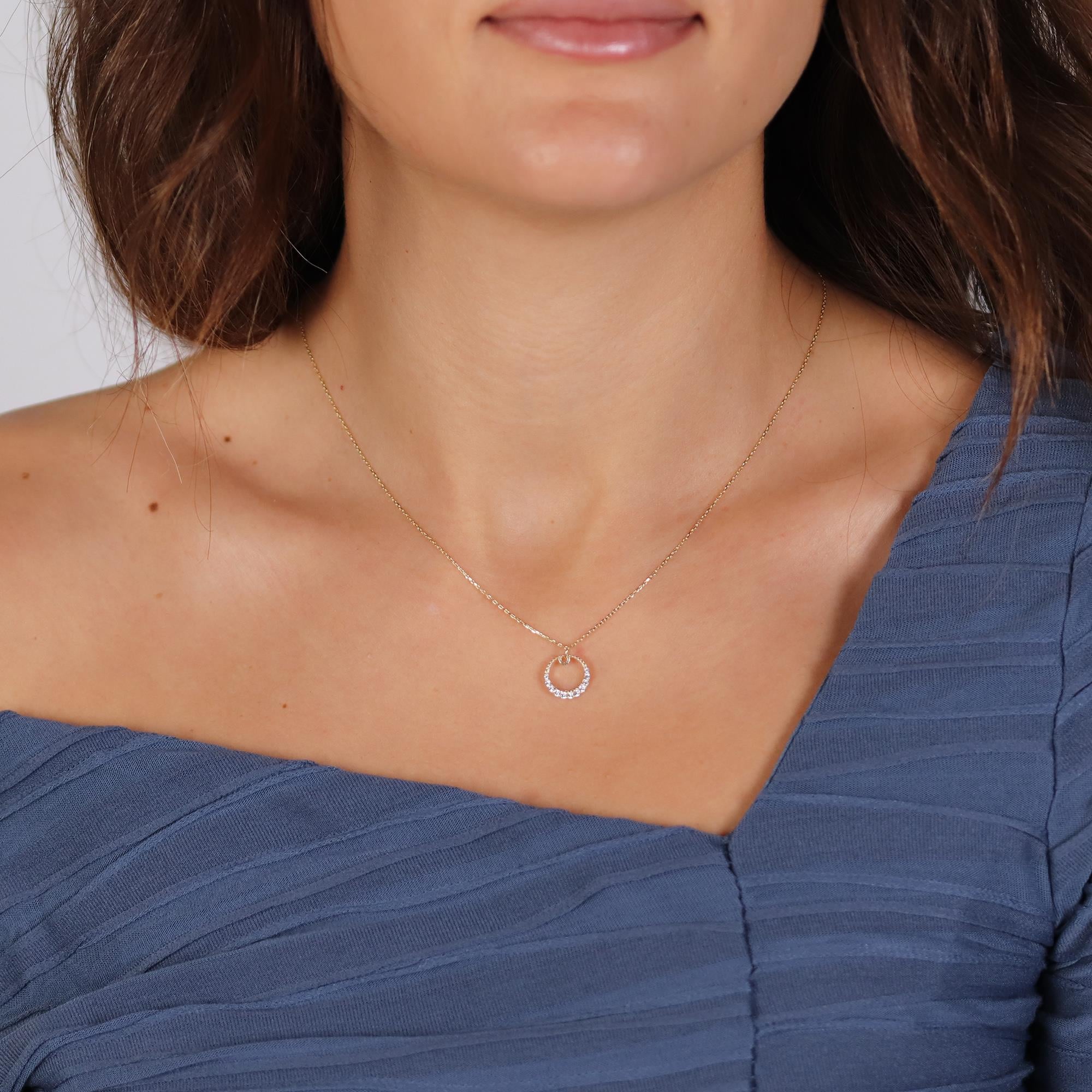 yari-tasli-daire-kolye-ce-457.jpg