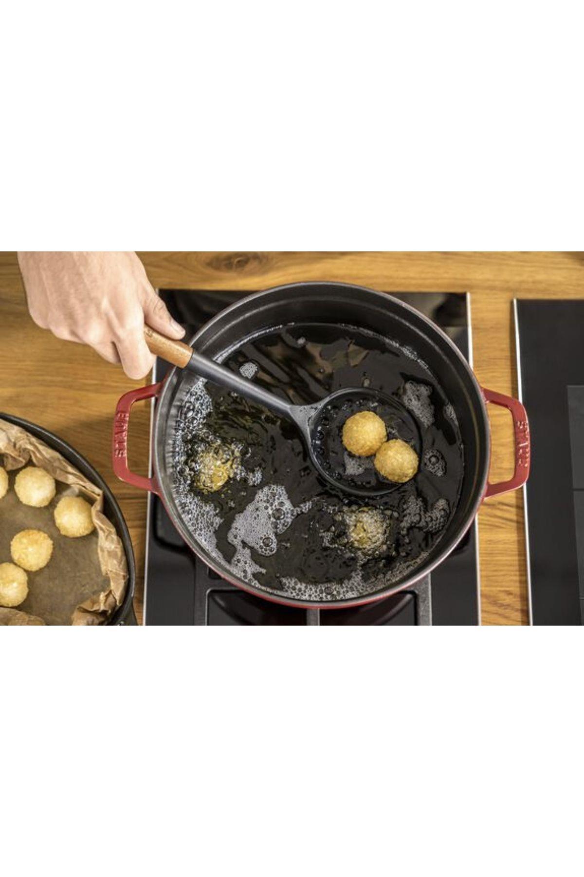 staub-405031000-kevgir-siyah-c-3542.jpg