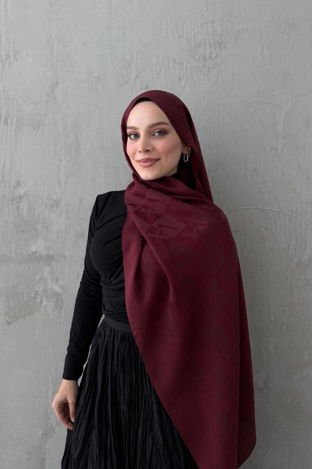 Bordo Naila Vua Şal