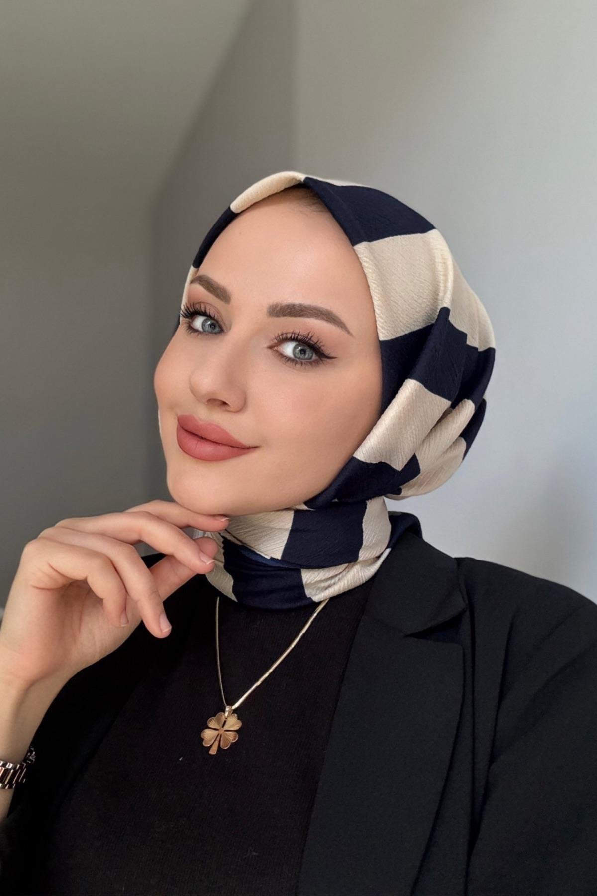 Desenli naturel esarp lacivert çizgi