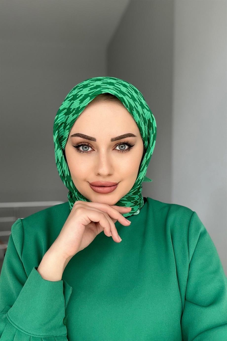 Desenli piliseli esarp benetton