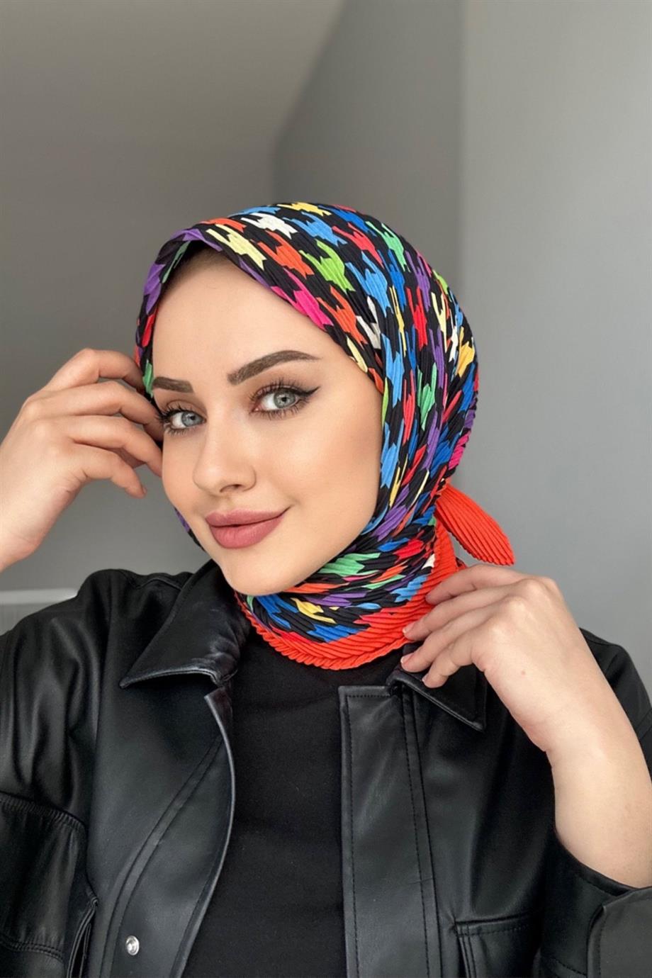 Desenli piliseli esarp siyah ( serit turuncu)