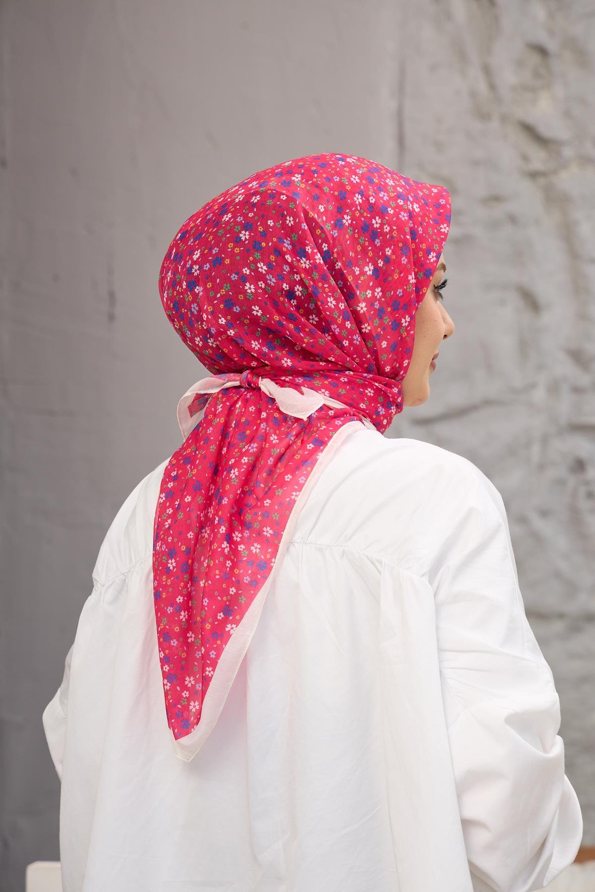 Fuşya Çicek Dijital Soft Eşarp 