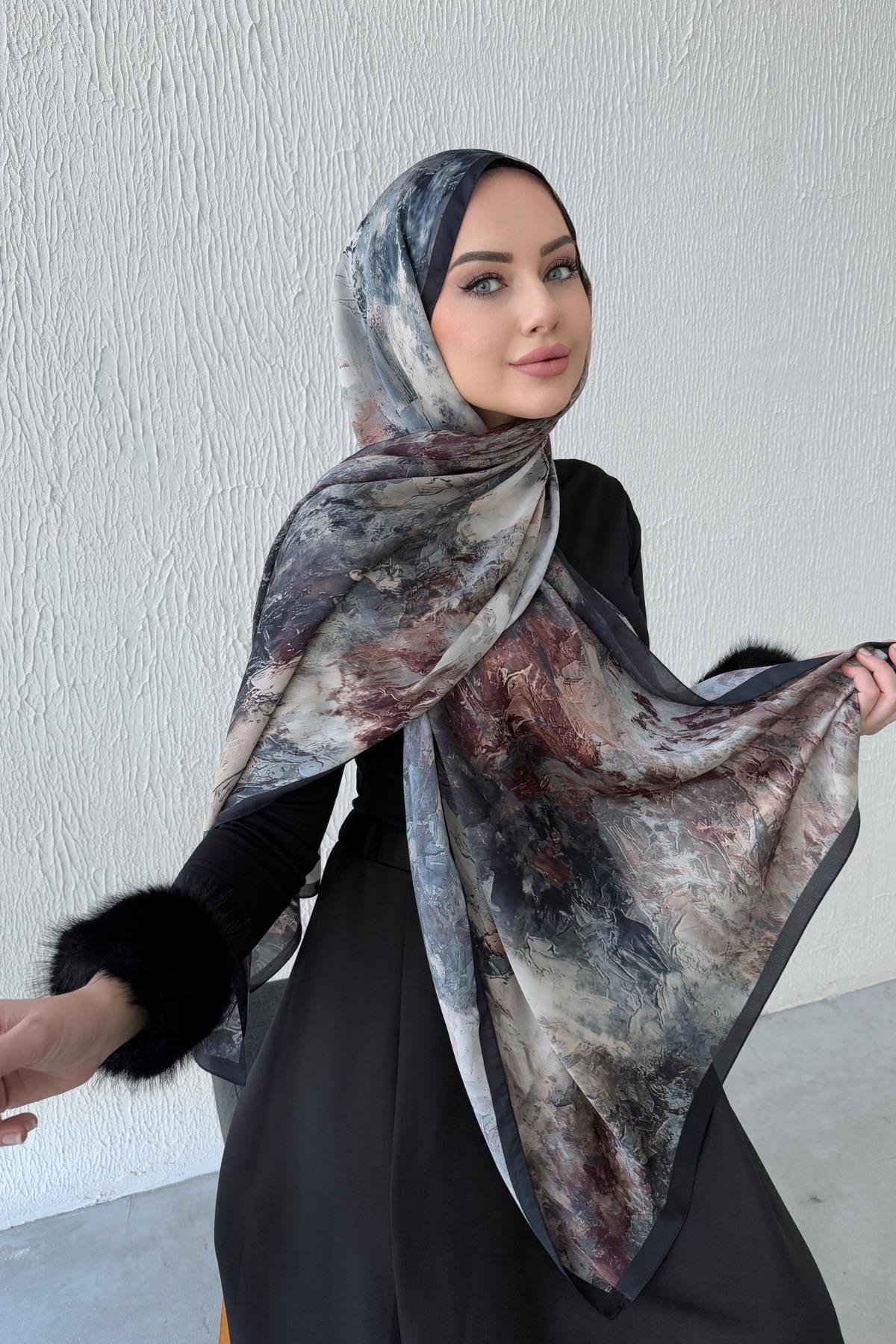 Kahverengi Larina Kumlu İpek Şal 