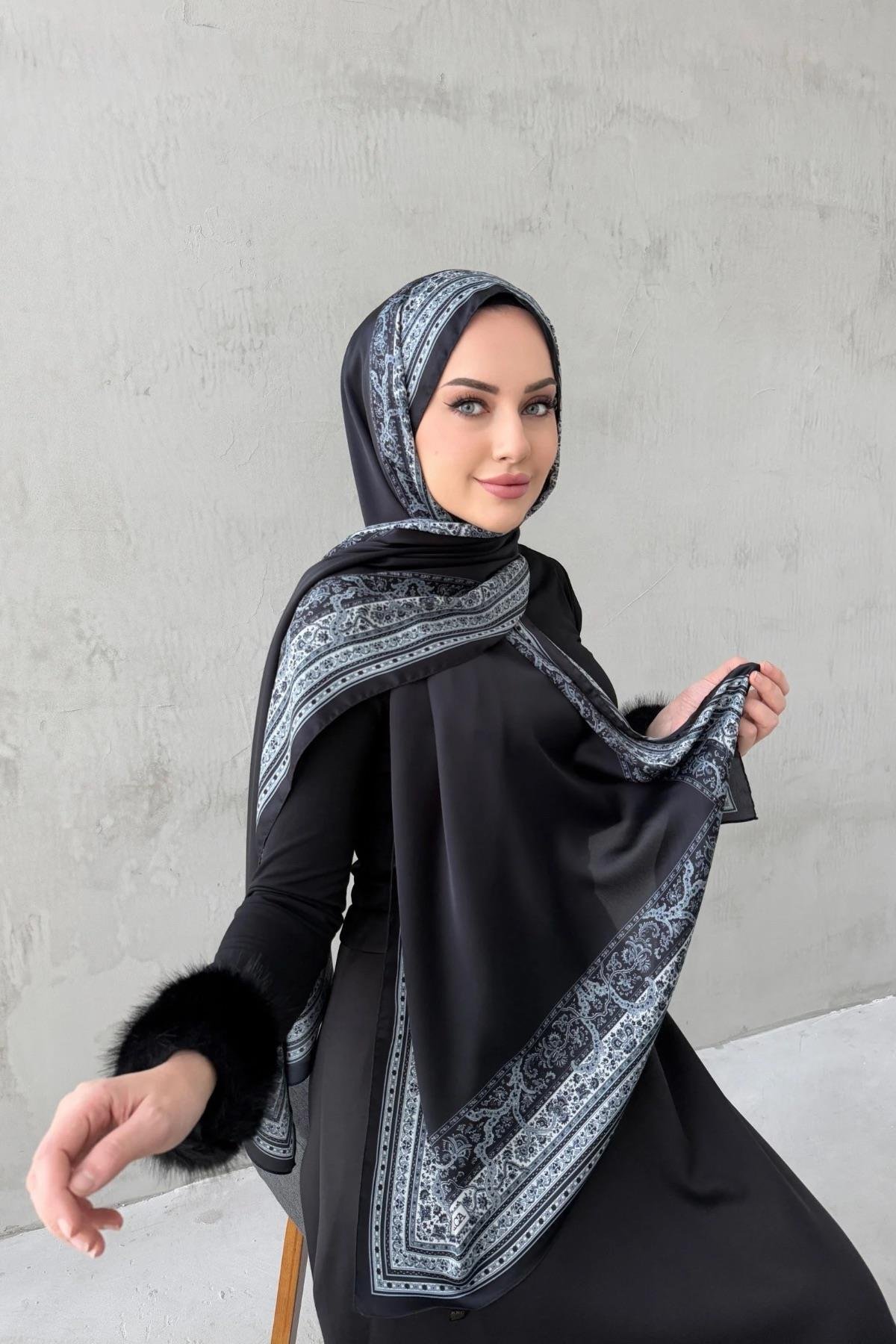 Siyah Bohem Kumlu İpek Şal 