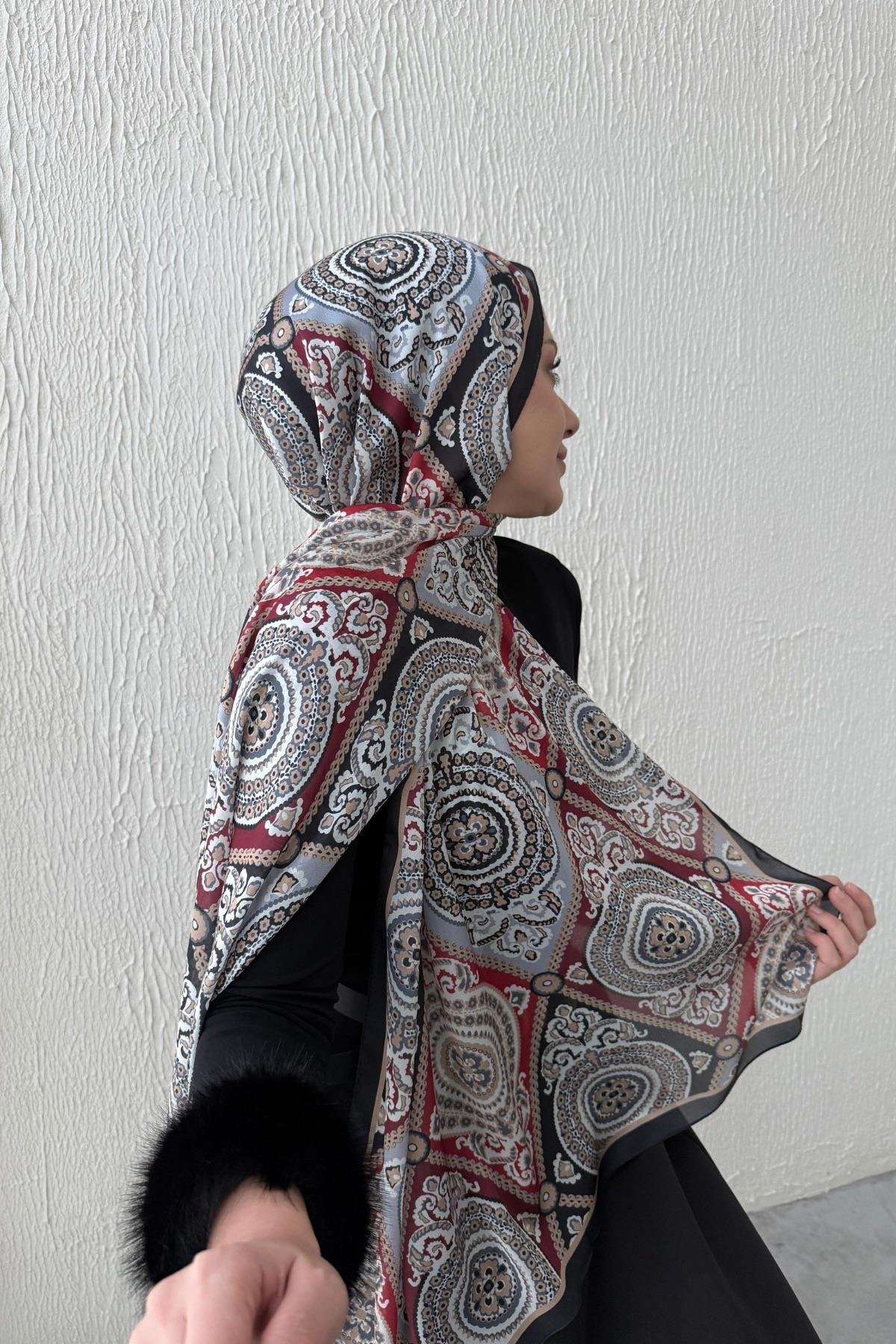 Siyah Kösem Hint İpeği Şal