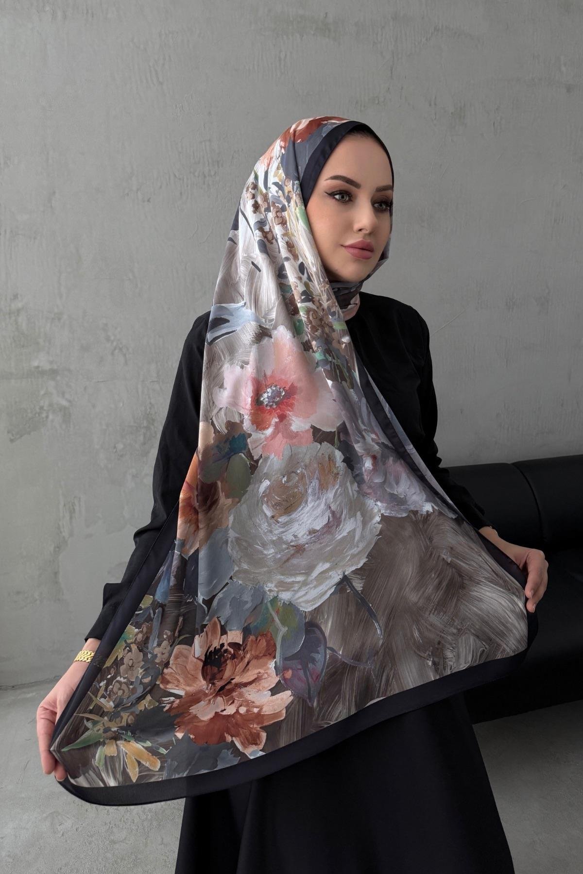 Siyah Lara Kumlu İpek Şal 