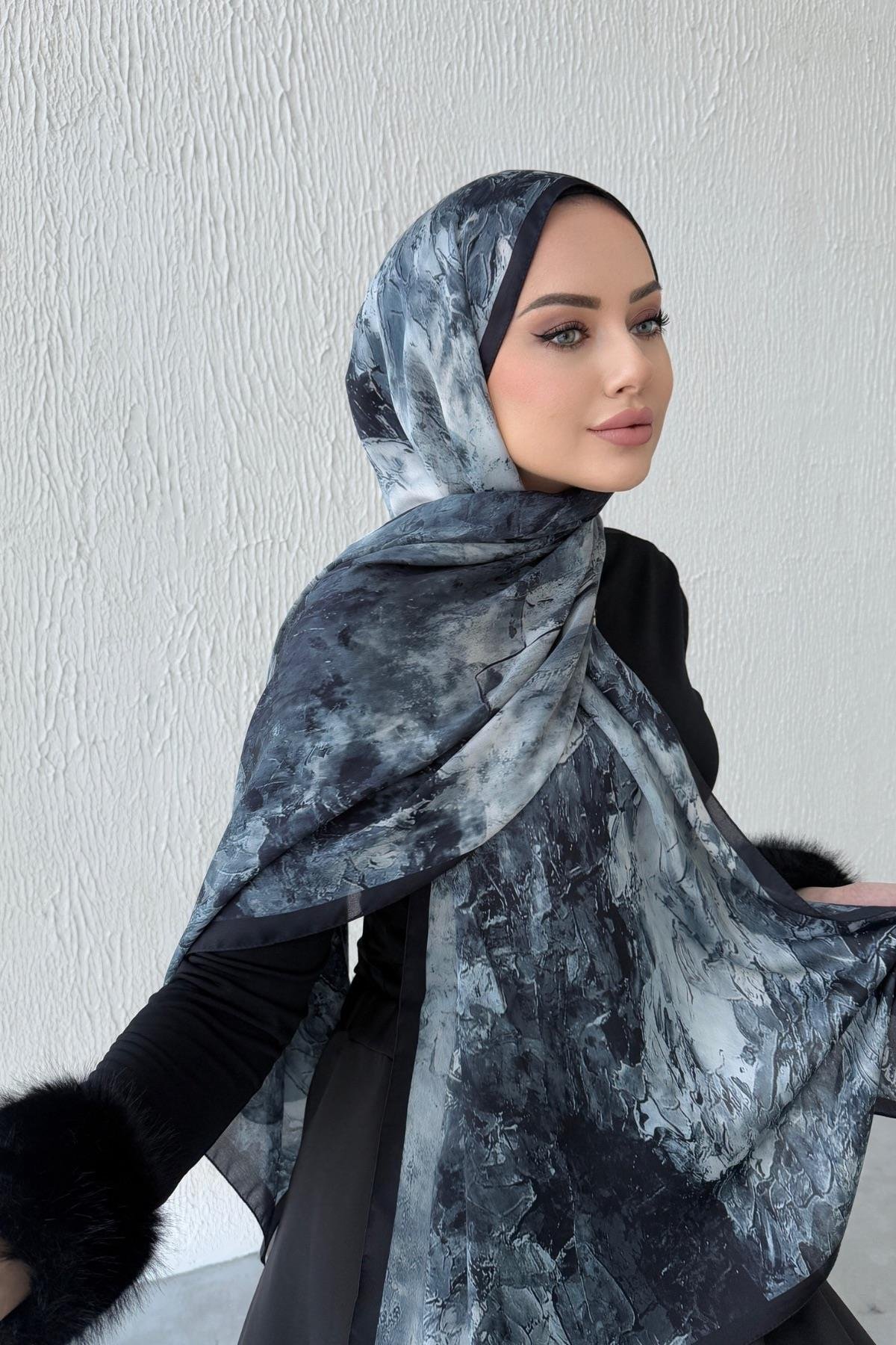 Siyah Larina Kumlu İpek Şal 