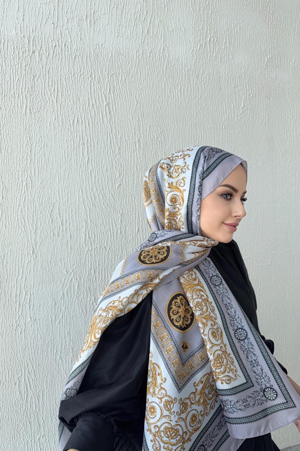 Versac Desen Vual İpek Şal Gri