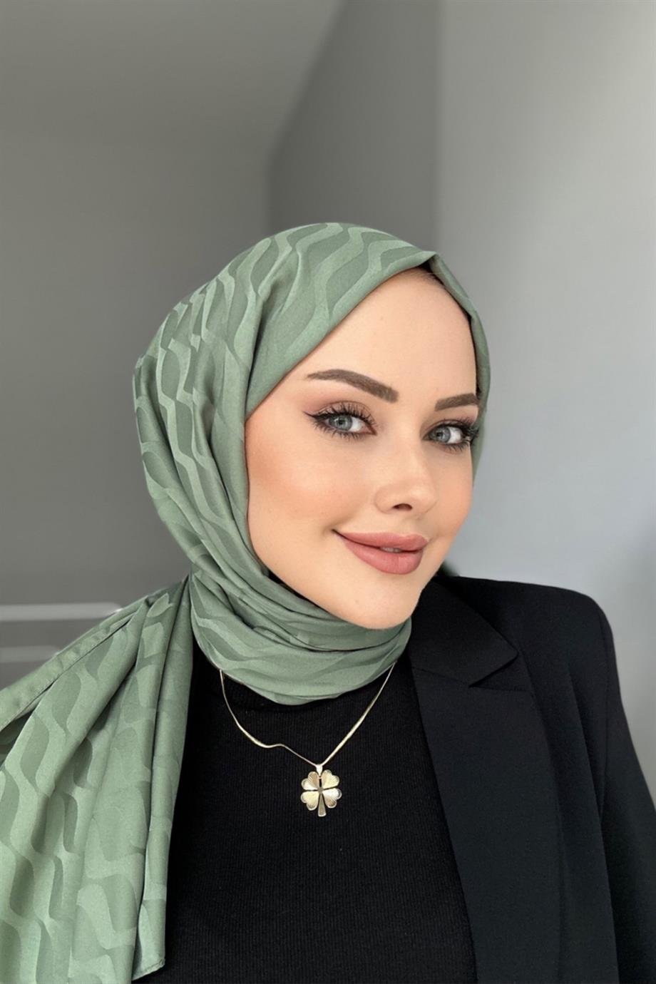 Yeşil Desenli İpeksi Jakar Şal 