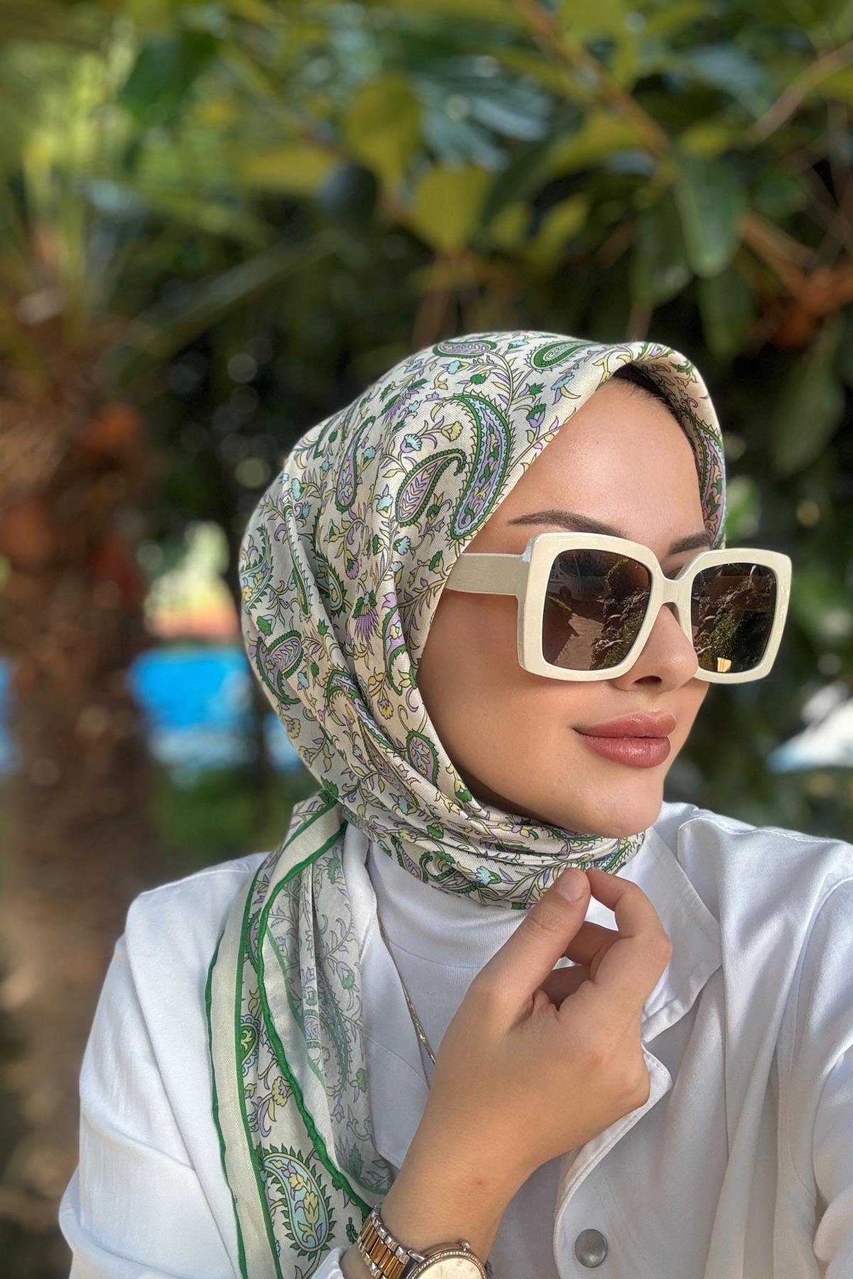 Yeşil Retro Dijital Soft Eşarp