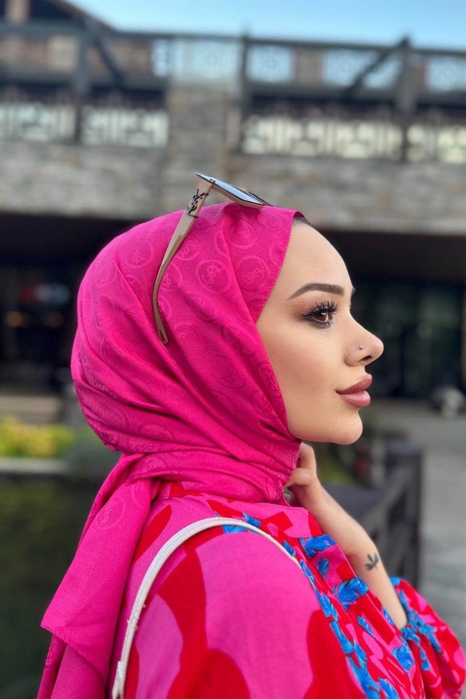Ysl desen jakar sal fusya