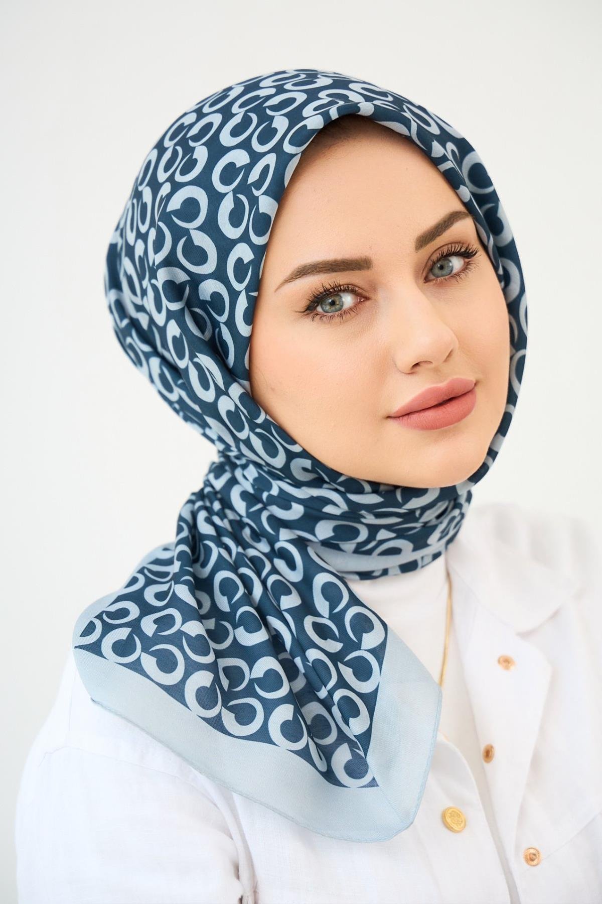 Zarif Desen Dijital Soft Eşarp Gri