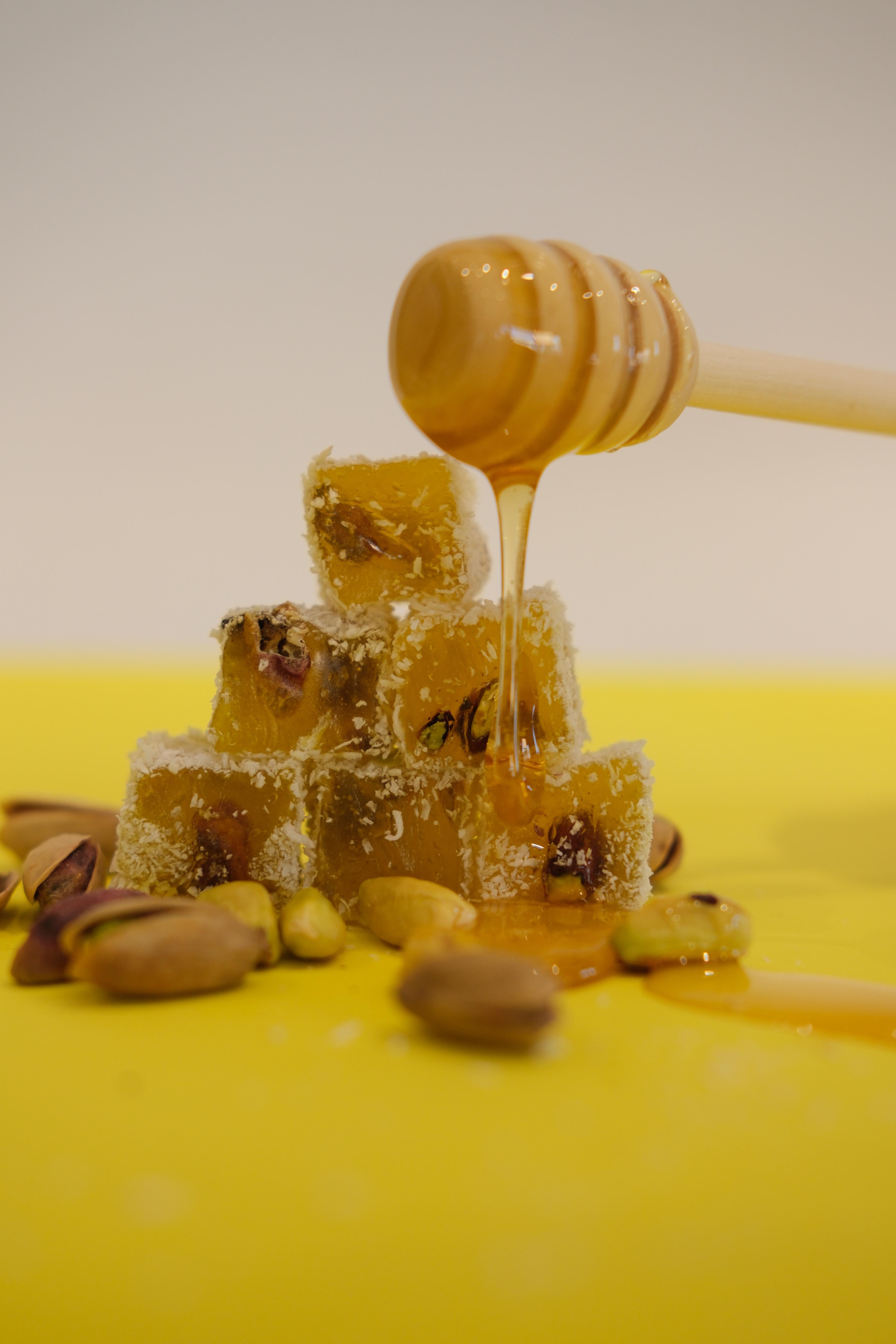 250 Gr Bal Aromalı Antep Fıstıklı Lokum