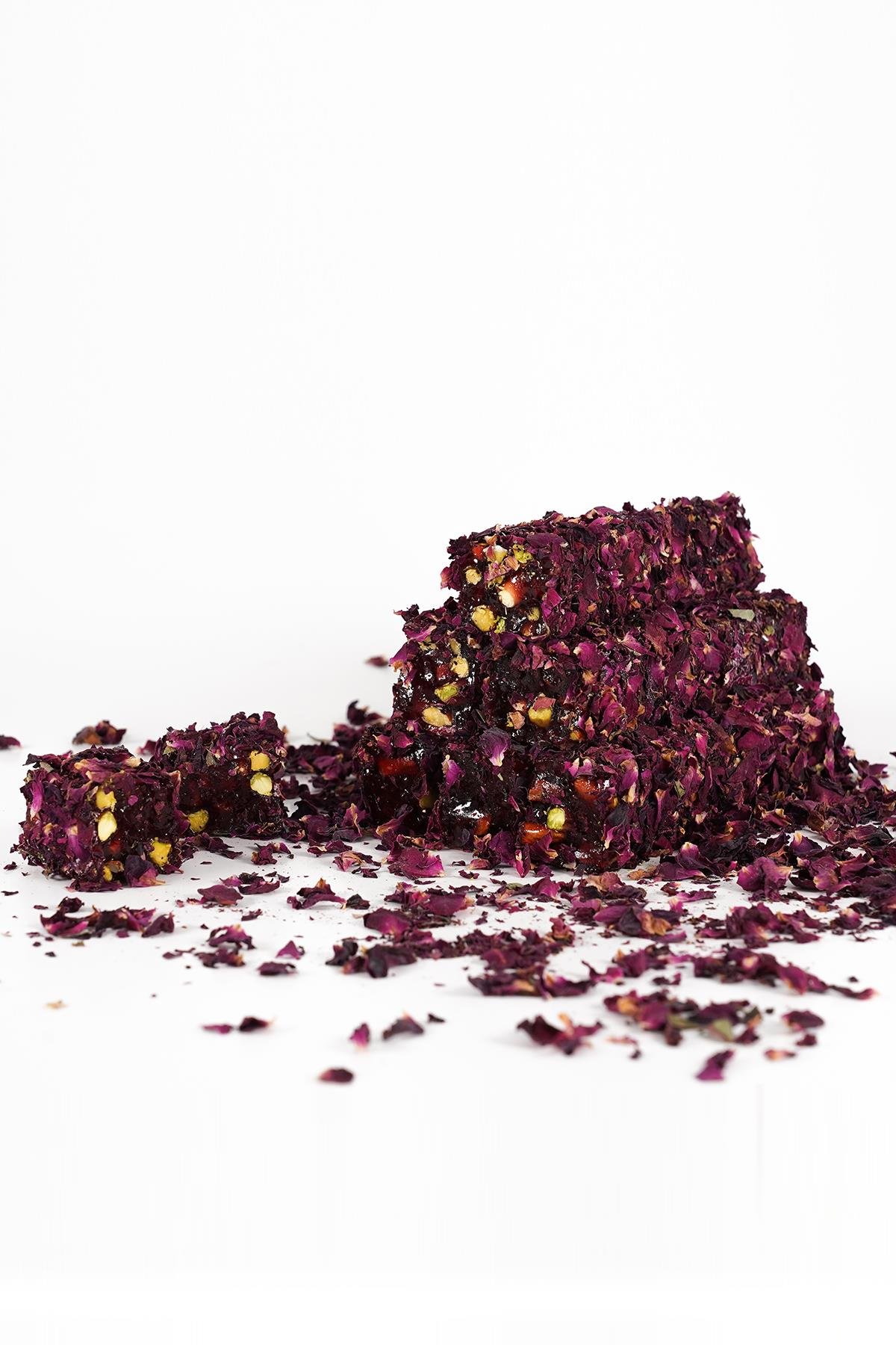 Gül Yapraklı Narlı Fıstıklı Kesme Fitil Lokum 1 Kg