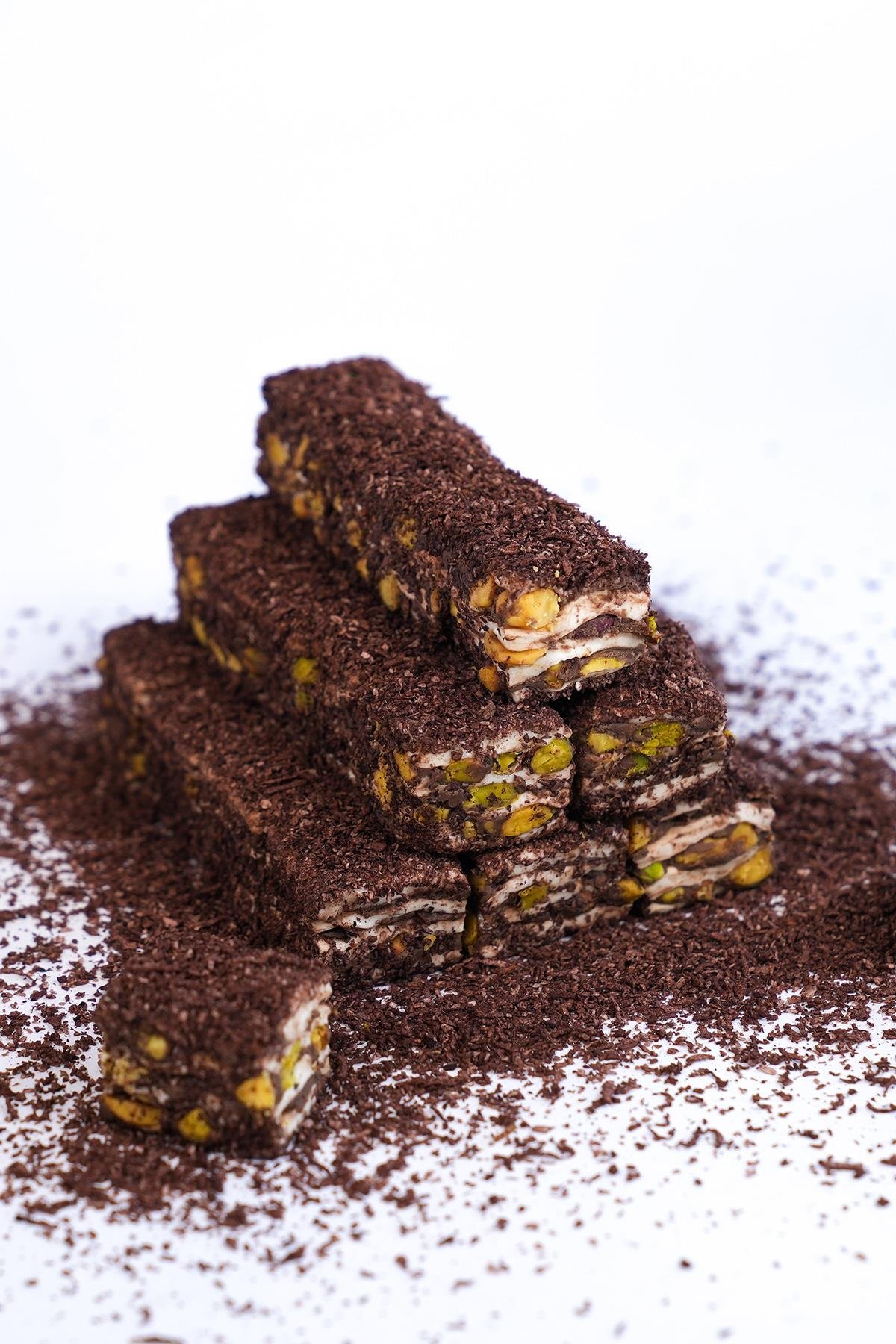 Hindistan Cevizli Kakaolu Antep Fıstıklı Çikolatalı Baklava Lokum 500 Gr