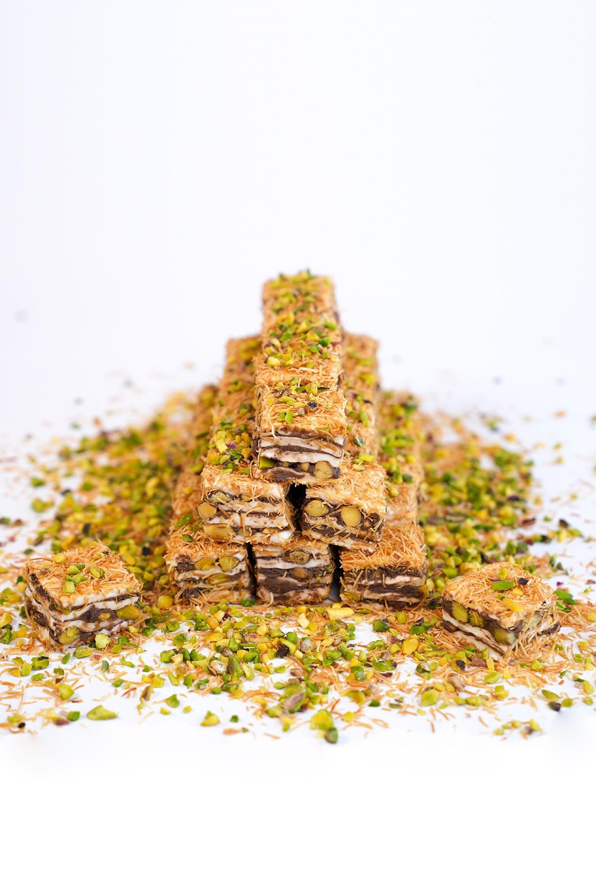 Kadayıflı Antep Fıstıklı Çikolatalı Baklava Lokum 1 Kg