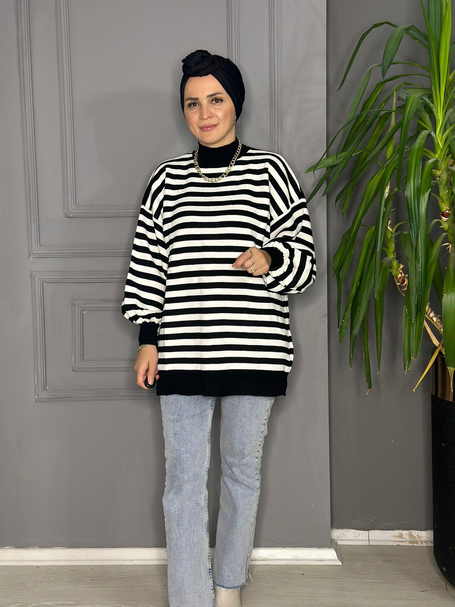 10076 İNDİRİMLİ TEK ÇİZGİ TRİKO SİYAH