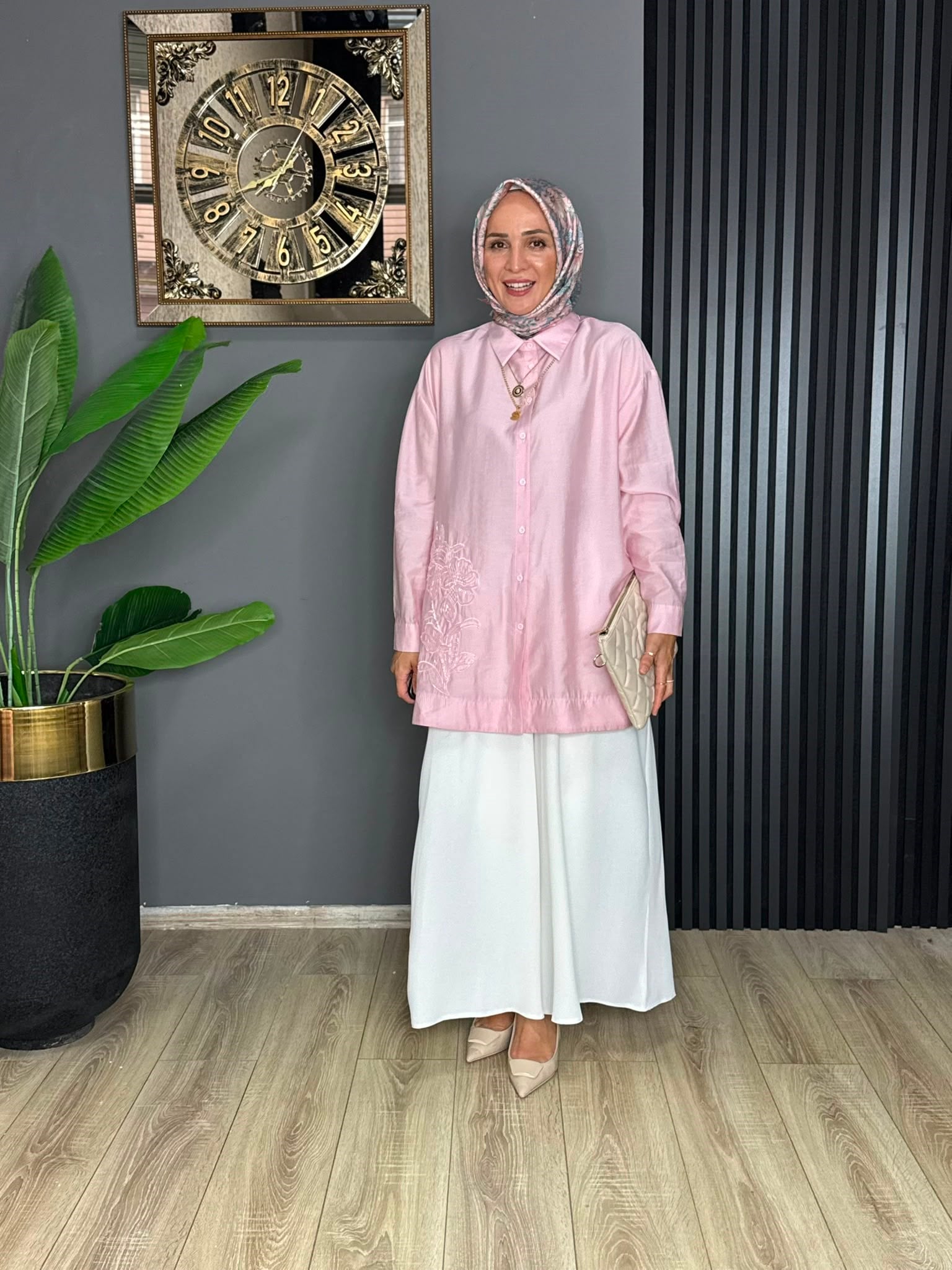 10793 İŞLEMELİ GÖMLEK PEMBE 