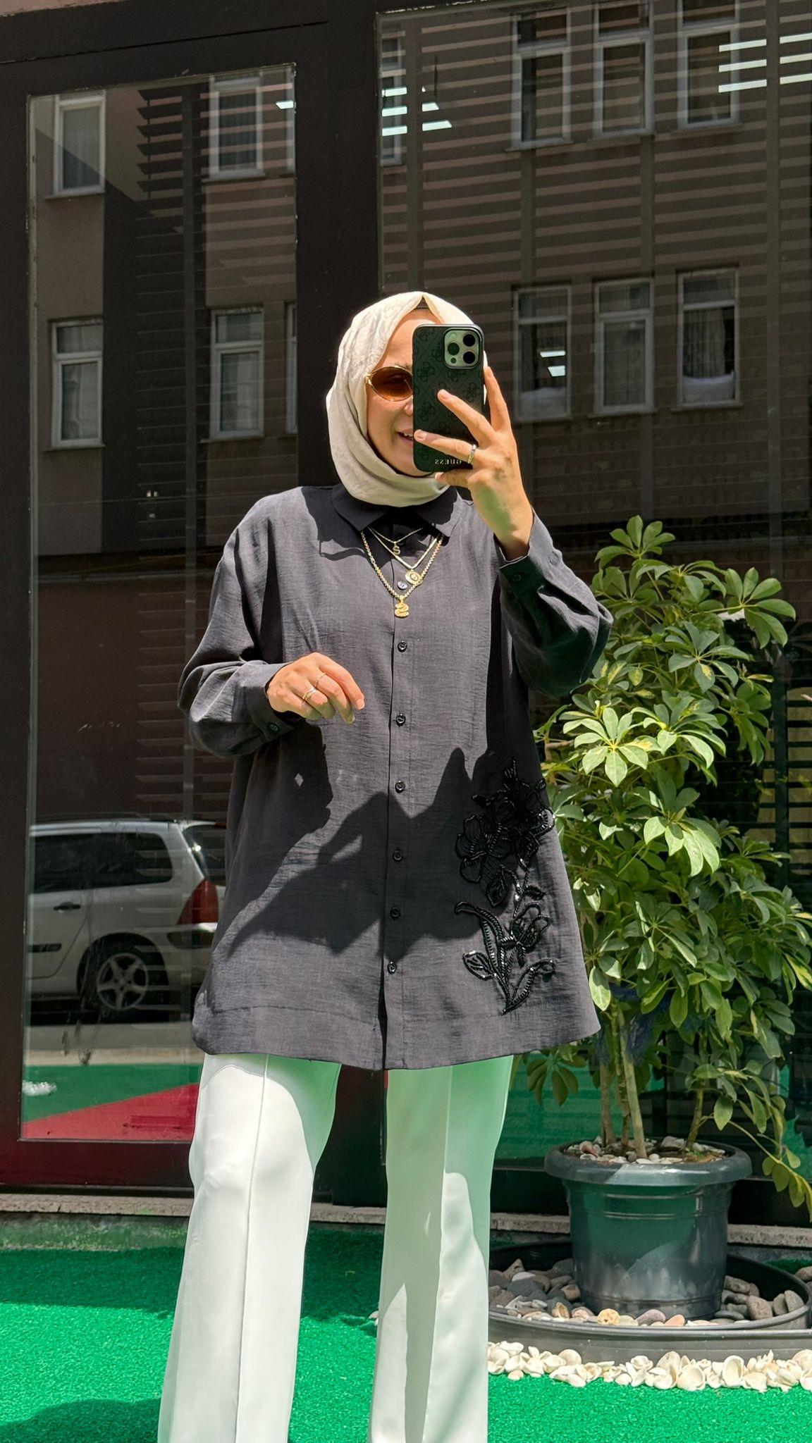 10793 İŞLEMELİ GÖMLEK SİYAH