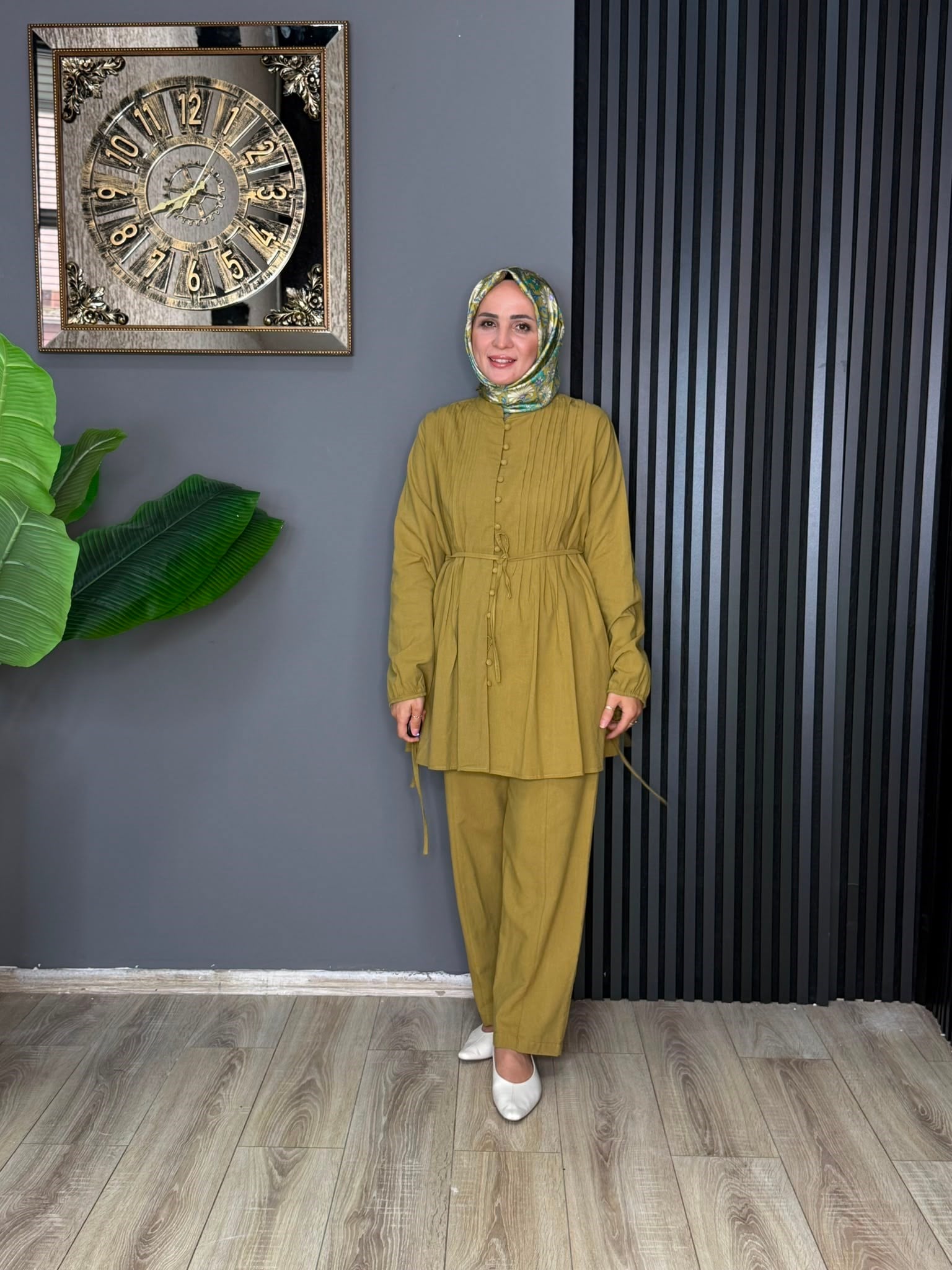 22713 DÜĞME DETAY KETEN TAKIM YAĞ YEŞİLİ 