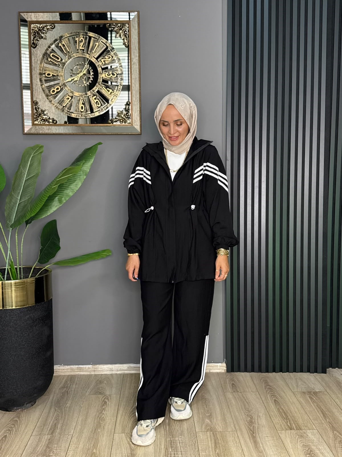 22910 EFTELYA TAKIM  SİYAH 