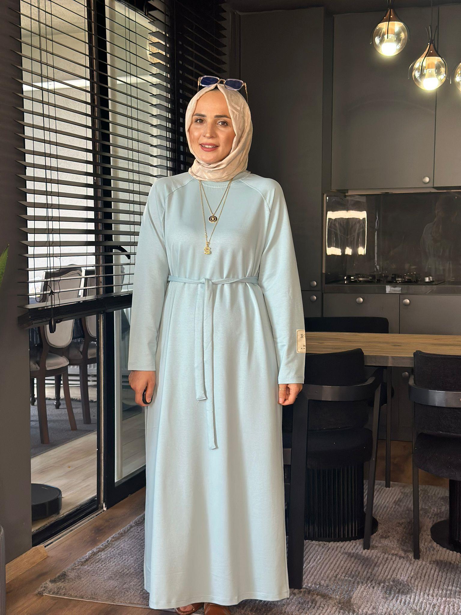 2400 KOLU ETİKET DETAYLI ELBİSE BEBE MAVİ 