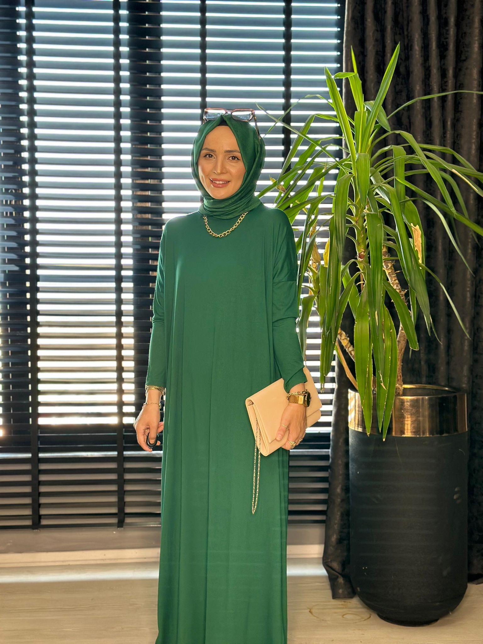 24234 PENYE ELBİSE ZÜMRÜT YEŞİL