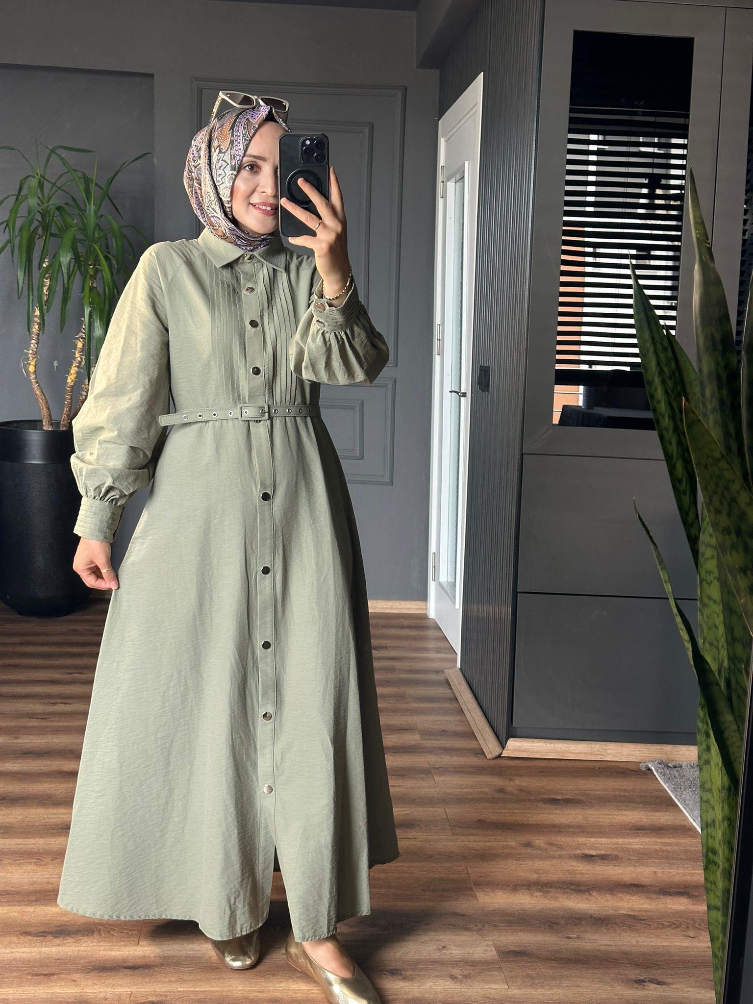 2502 DÜĞMELİ YEŞİL ELBİSE 