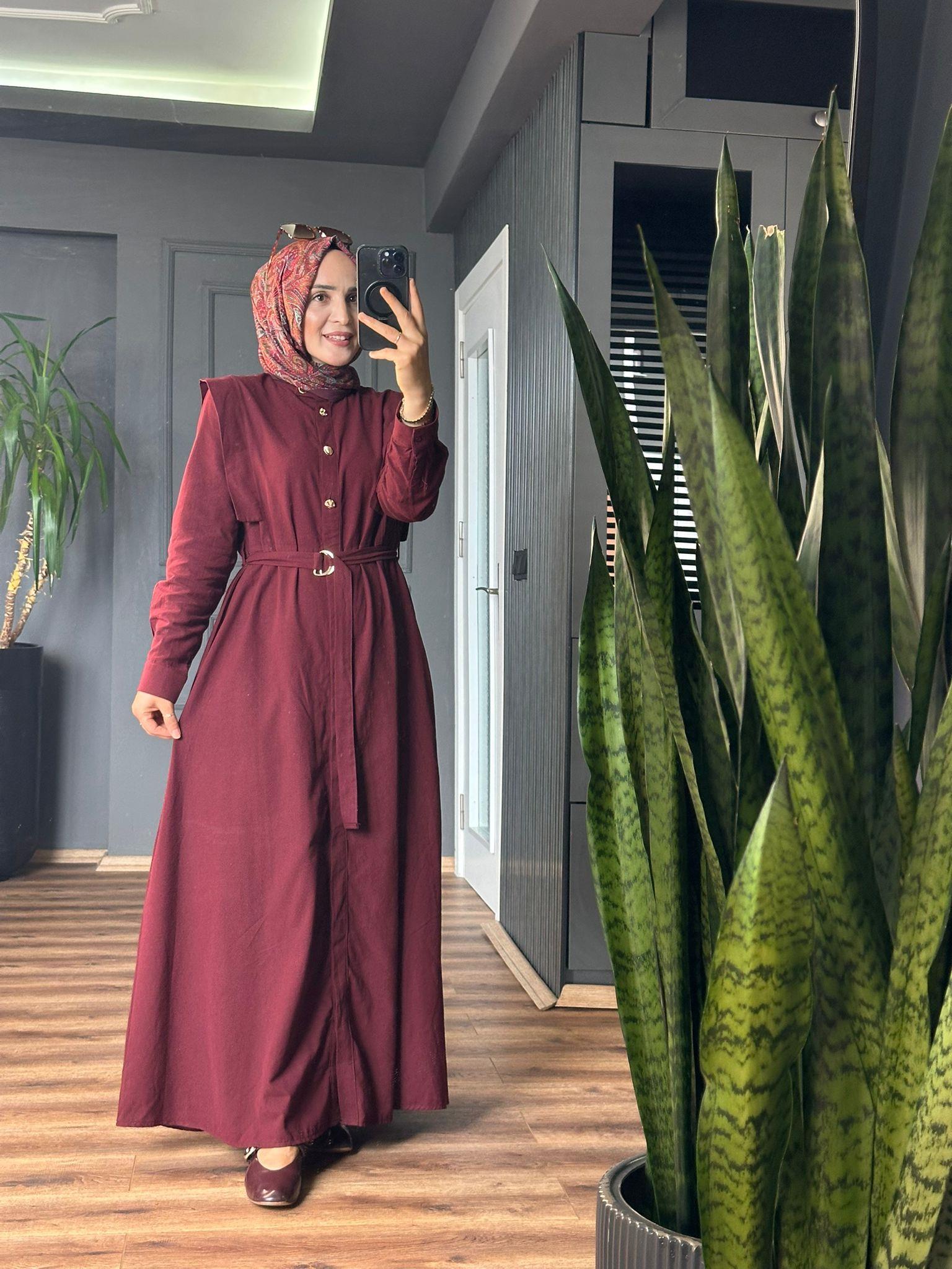 2502 KEMERLİ BORDO ELBİSE 